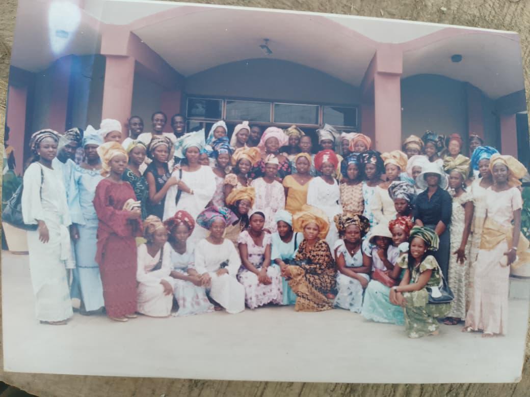 Set 2004 Group Picture 2